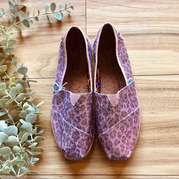 Bobs by Sketchers Sparkle Cheetah Slip Ons - Picture 2 of 7